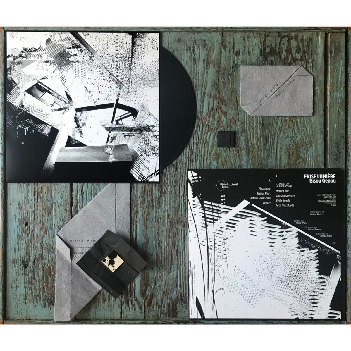 packaging vinyle édition spéciale de l'album Bisou Genou de frise lumière, avec enveloppe et céramique, édité par Tapenade Records